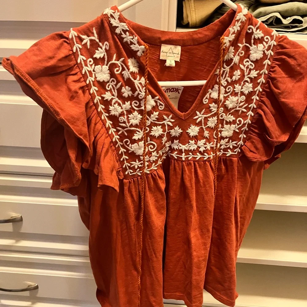 Embroidered Top - Picture 1 of 1